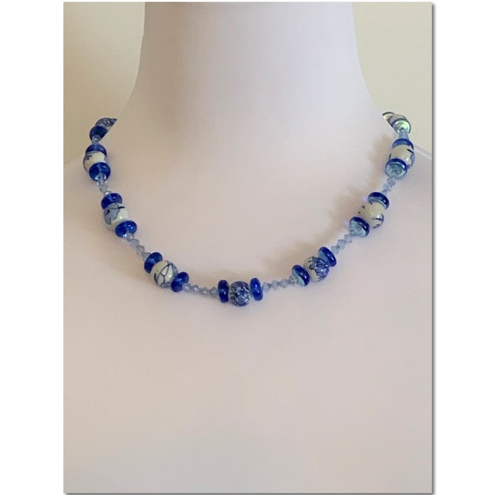 Beaded Necklace Blue & White